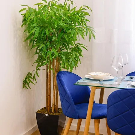 Lucjanos شقة تيرانا